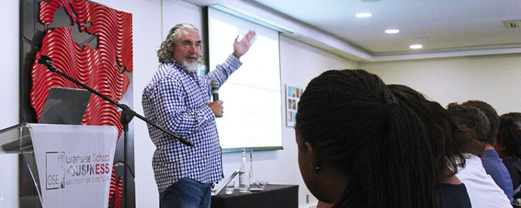 Raymond van Niekerk addressing the GSB MBA'lers of 2018